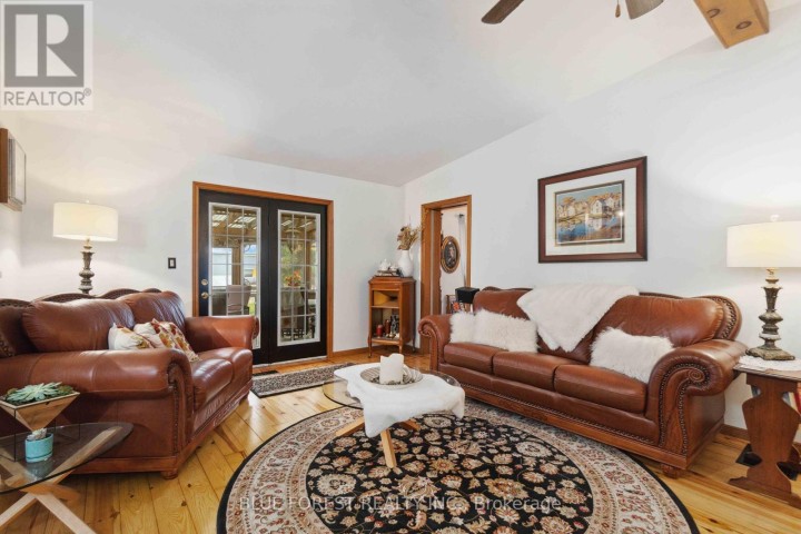 Photo 10 at 4396 WELLINGTON Road 32, Cambridge