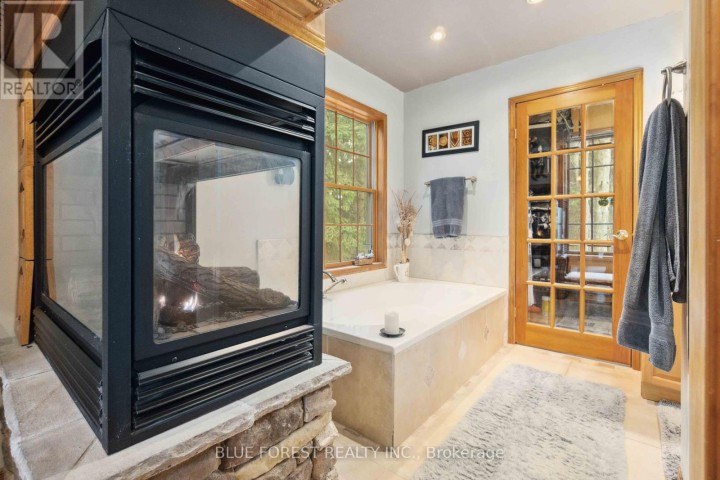 Photo 24 at 4396 WELLINGTON Road 32, Cambridge