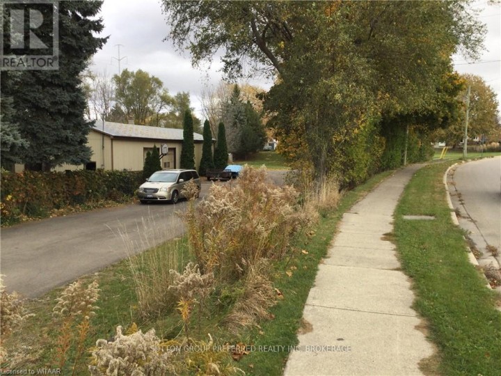 Photo 3 at 301 Mill Street, Woodstock - South, Woodstock
