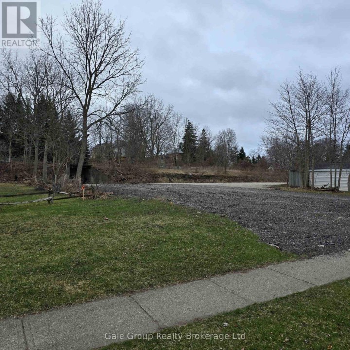 Photo 1 at 180 Main Street, Woodstock - South, Woodstock