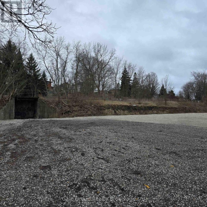 Photo 2 at 180 Main Street, Woodstock - South, Woodstock