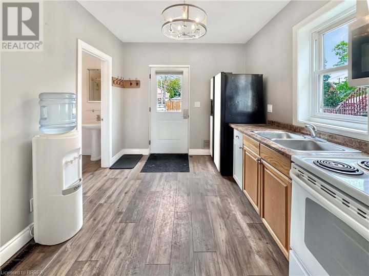 Photo 11 at 273 Brant Avenue, Brantford