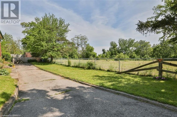 Photo 13 at 5 Cloverdale Avenue, Brantford