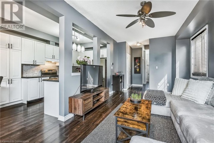 Photo 10 at 100 CHESTER Drive 16, Cambridge