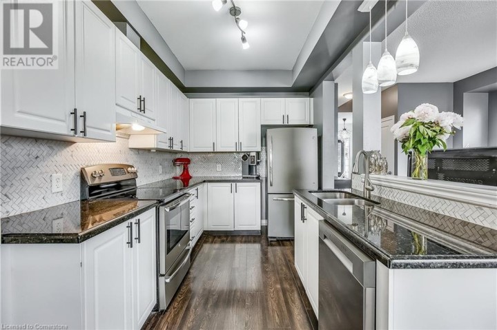 Photo 14 at 100 CHESTER Drive 16, Cambridge