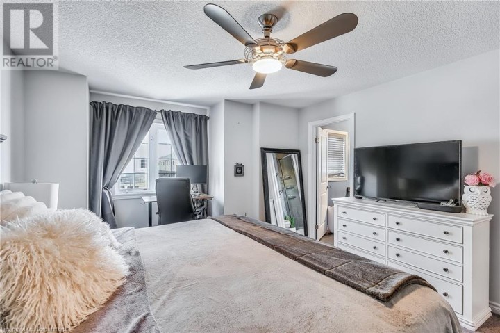 Photo 21 at 100 CHESTER Drive 16, Cambridge