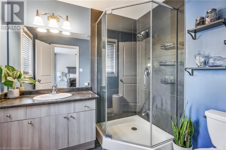 Photo 23 at 100 CHESTER Drive 16, Cambridge