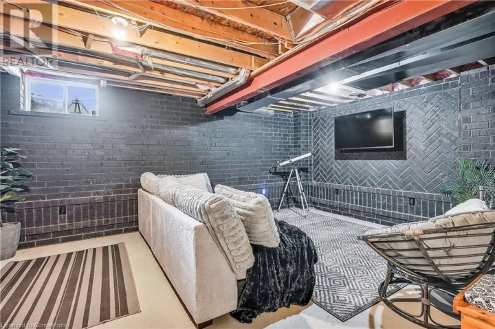 Photo 28 at 100 CHESTER Drive 16, Cambridge