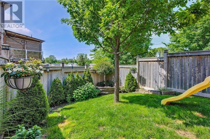 Photo 36 at 100 CHESTER Drive 16, Cambridge