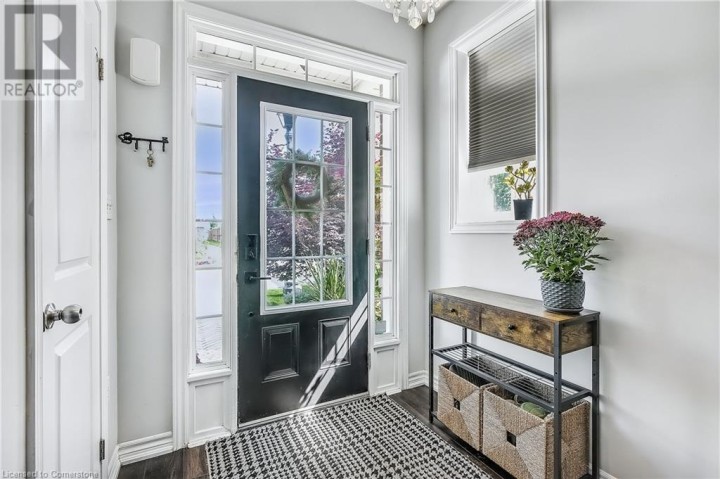 Photo 4 at 100 CHESTER Drive 16, Cambridge