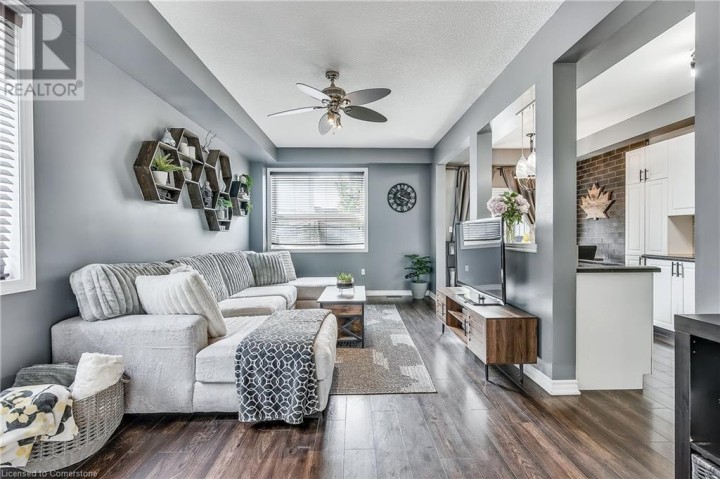 Photo 7 at 100 CHESTER Drive 16, Cambridge