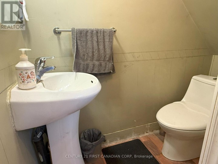 Photo 27 at 84 Port Street, Brantford