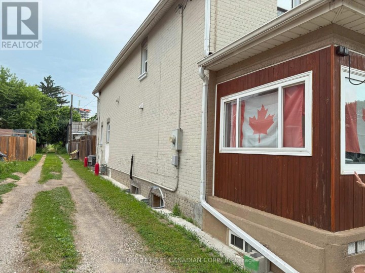 Photo 28 at 84 Port Street, Brantford
