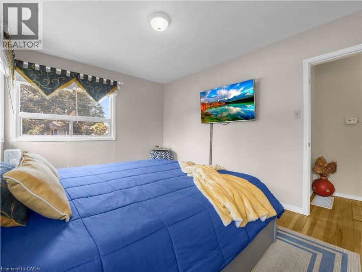 Photo 17 at 43 Rowanwood Avenue, Brantford