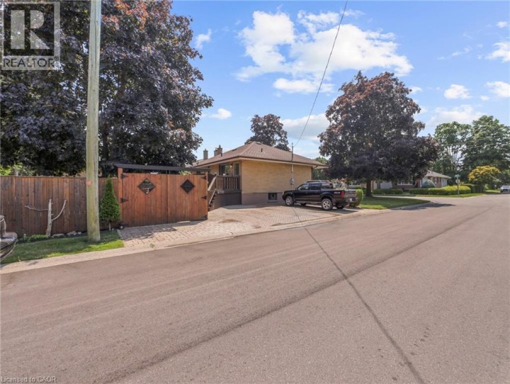 Photo 40 at 43 Rowanwood Avenue, Brantford