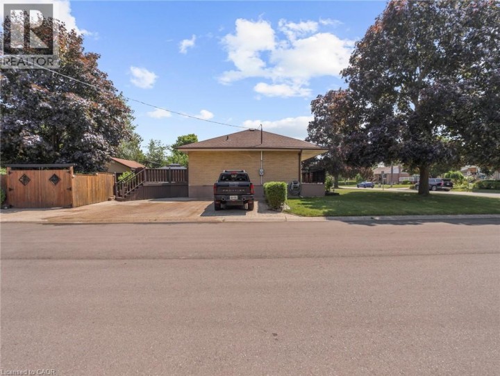Photo 41 at 43 Rowanwood Avenue, Brantford