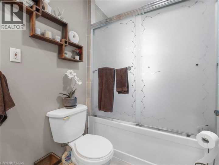 Photo 19 at 43 Rowanwood Avenue, Brantford