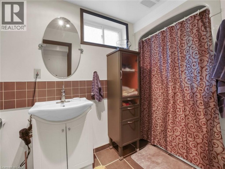 Photo 32 at 43 Rowanwood Avenue, Brantford