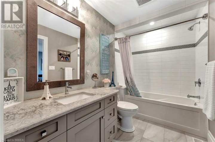 Photo 32 at 24 Tedley Boulevard, Brantford