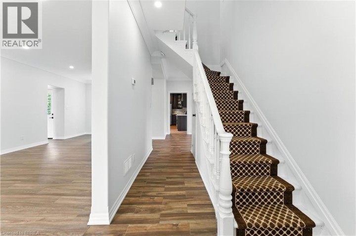 Photo 6 at 192 Brant Avenue, Brantford