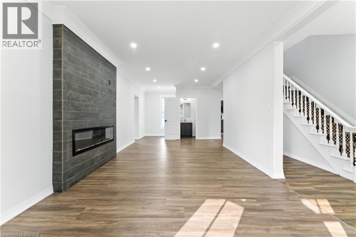 Photo 7 at 192 Brant Avenue, Brantford