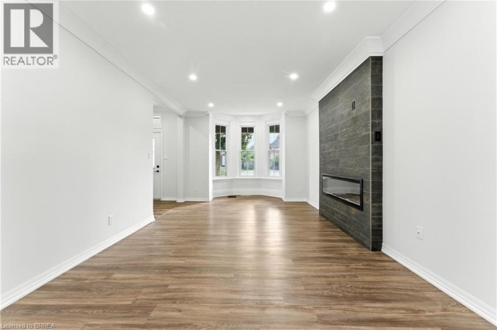 Photo 8 at 192 Brant Avenue, Brantford