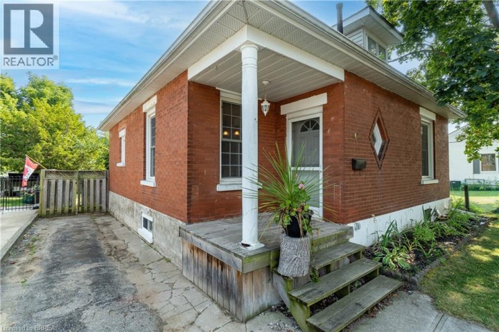 Photo 2 at 41 Stanley Street, Cambridge