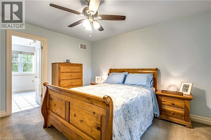 Photo 17 at 144 Glenwood Drive, Brantford