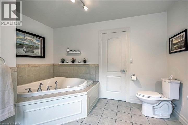 Photo 20 at 144 Glenwood Drive, Brantford