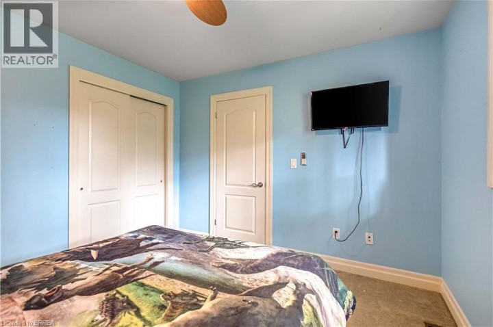 Photo 23 at 144 Glenwood Drive, Brantford