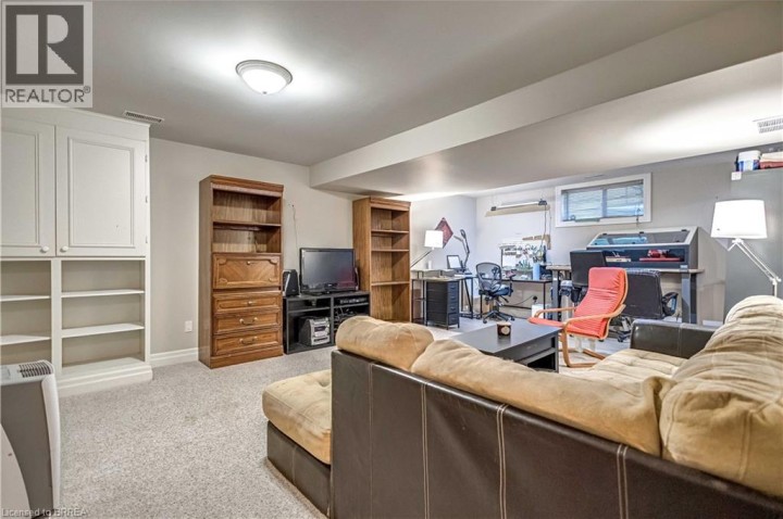 Photo 27 at 144 Glenwood Drive, Brantford