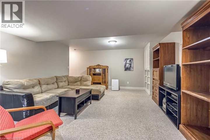 Photo 29 at 144 Glenwood Drive, Brantford