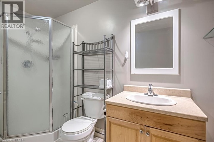 Photo 32 at 144 Glenwood Drive, Brantford