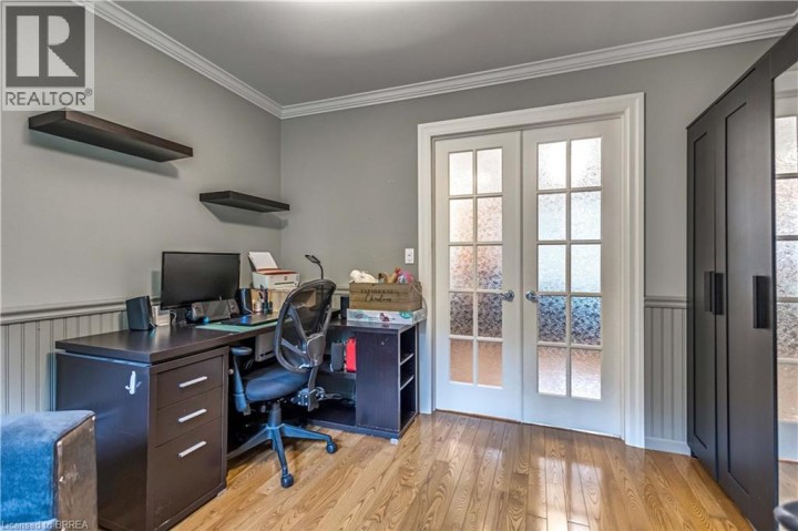 Photo 5 at 144 Glenwood Drive, Brantford