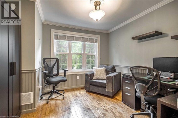 Photo 6 at 144 Glenwood Drive, Brantford