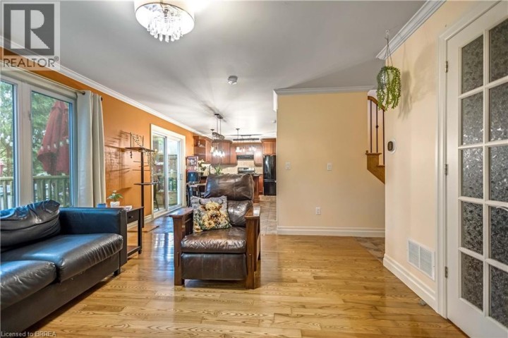 Photo 8 at 144 Glenwood Drive, Brantford