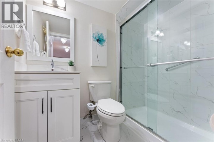 Photo 25 at 9 BONHEUR Court 212, Brantford