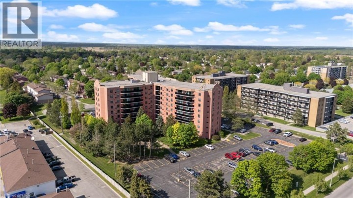 Photo 3 at 9 BONHEUR Court 212, Brantford