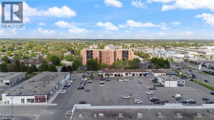 Photo 33 at 9 BONHEUR Court 212, Brantford