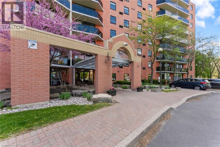 Photo 7 at 9 BONHEUR Court 212, Brantford