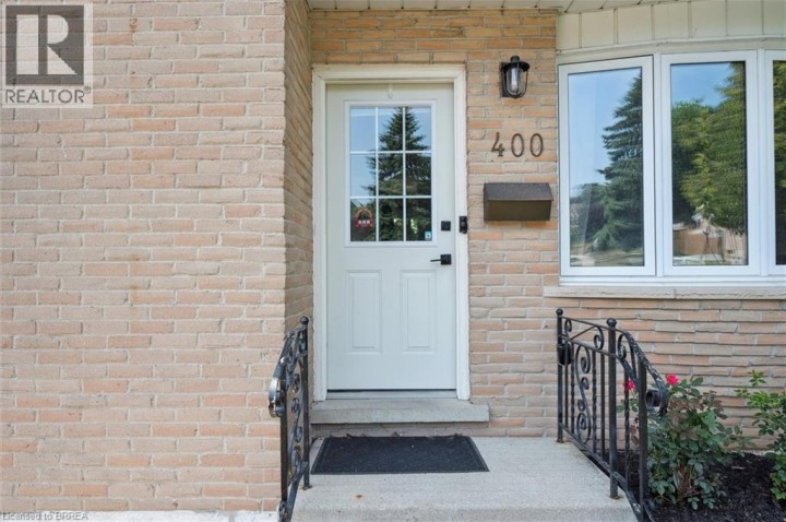 Photo 3 at 400 Odlum Drive, Woodstock Photo 3 at 400 Odlum Drive, Woodstock