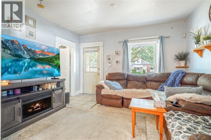 Photo 10 at 327 Sheridan Street, Brantford