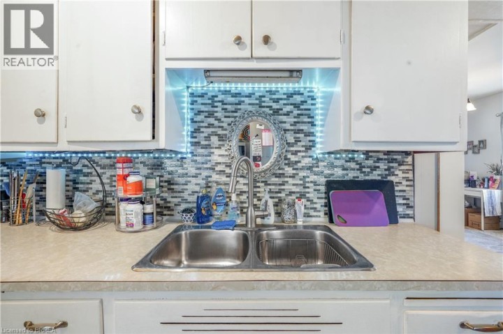 Photo 17 at 327 Sheridan Street, Brantford