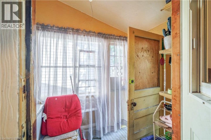 Photo 21 at 327 Sheridan Street, Brantford