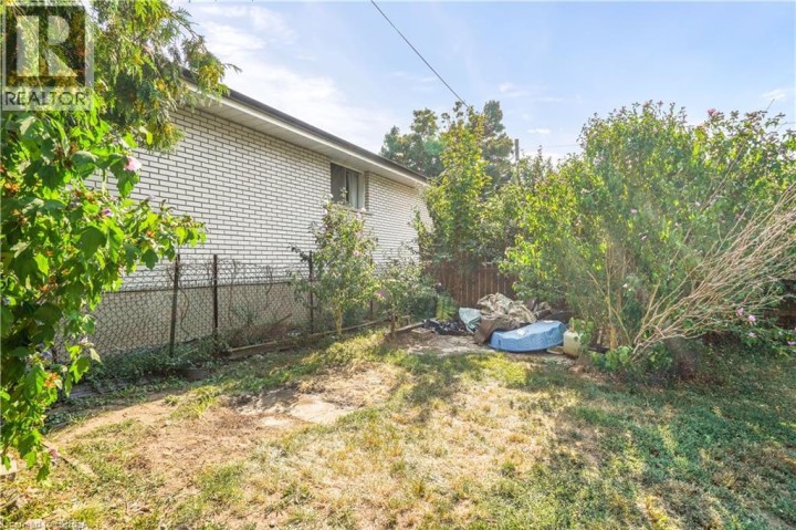 Photo 32 at 327 Sheridan Street, Brantford
