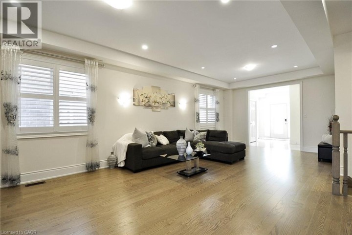 Photo 6 at 81 Attwater Drive, Cambridge