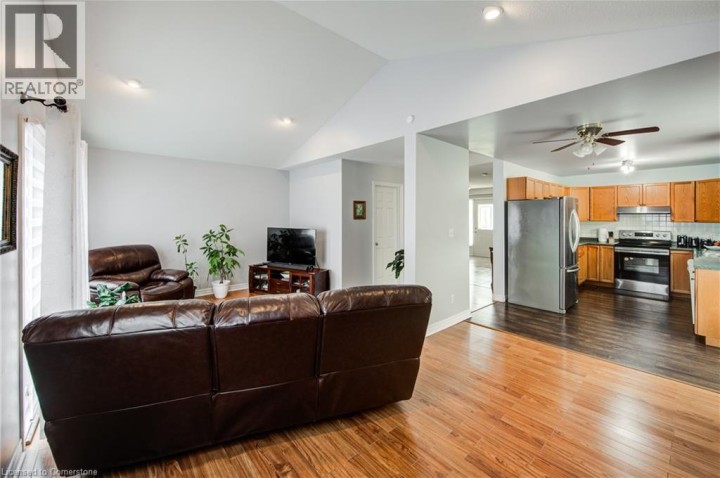 Photo 12 at 541 Alberta Avenue, Woodstock