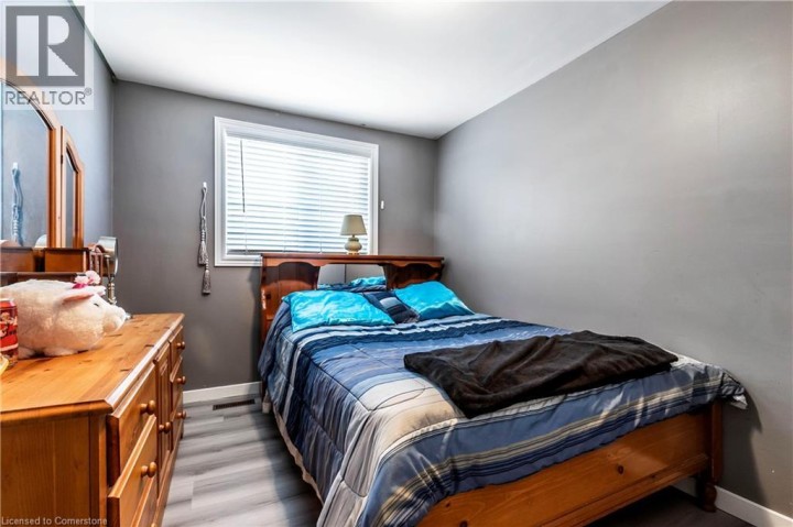 Photo 8 at 75 Sekura Crescent, Cambridge