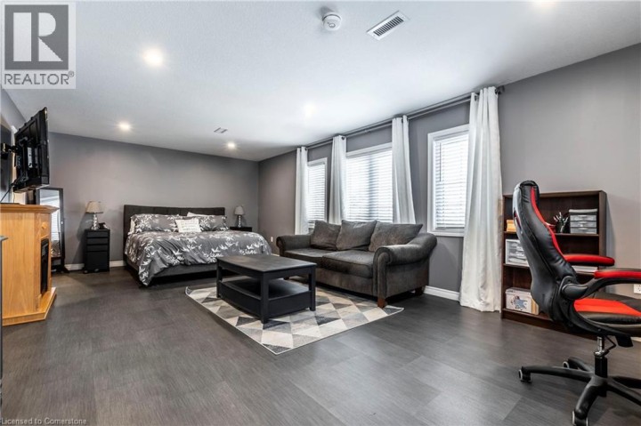 Photo 31 at 75 Sekura Crescent, Cambridge