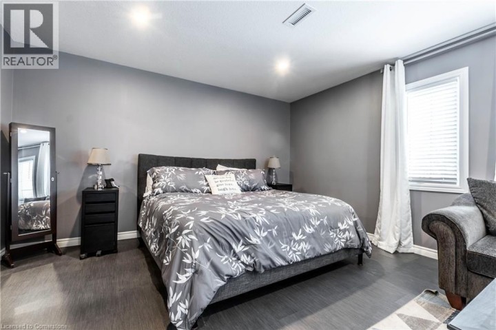 Photo 32 at 75 Sekura Crescent, Cambridge